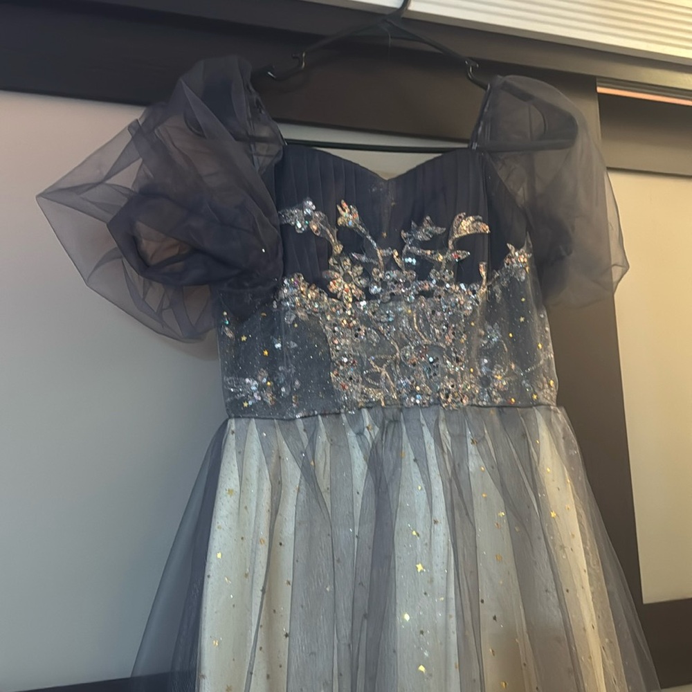 Ball-Gown/Princess - Picture 2 of 6